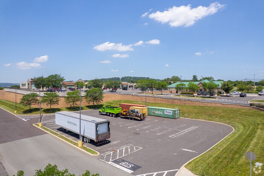 Gravel Pike & Blommer Dr, East Greenville, PA à vendre - Aérien - Image 2 de 4