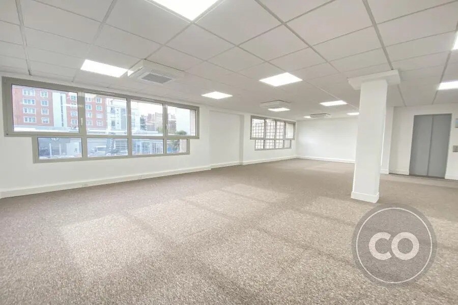 Rue Du Château, Boulogne-Billancourt for lease Interior Photo- Image 1 of 3