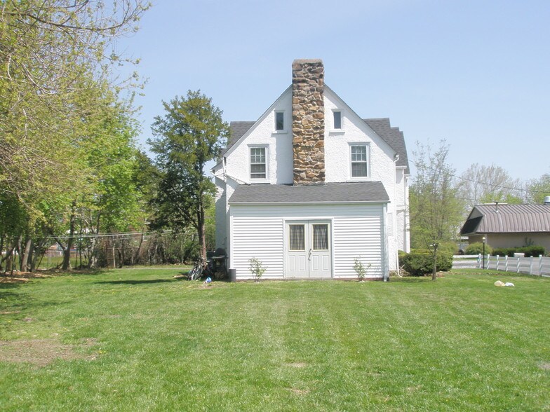 3003 Philadelphia Pike, Claymont, DE à louer - Photo du bâtiment - Image 2 de 4