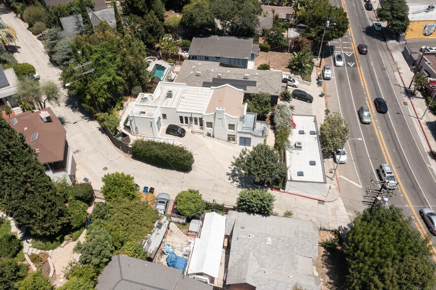1913-1915 Hyperion Ave, Los Angeles, CA à vendre - Photo du bâtiment - Image 3 de 40
