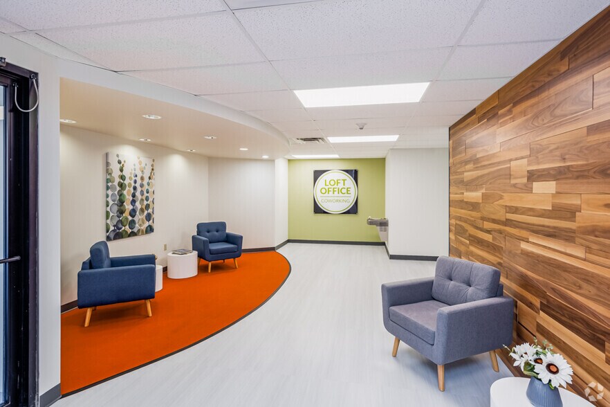 2090 Greentree Rd, Pittsburgh, PA à louer - Photo intérieure - Image 1 de 20