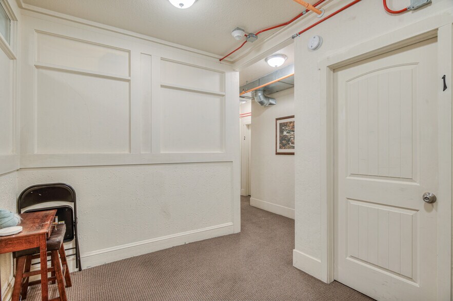 395 N Main St, Prineville, OR à vendre - Photo du bâtiment - Image 2 de 43