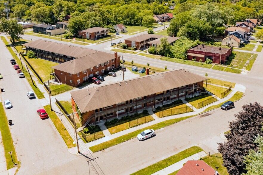 Income Generating Multifamily Portfolio portefeuille de 2 propriétés à vendre sur LoopNet.ca - Photo du bâtiment - Image 3 de 13