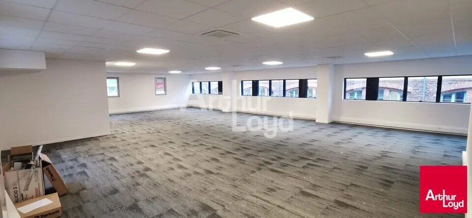 Office in Rennes for lease - Interior Photo - Image 3 of 3