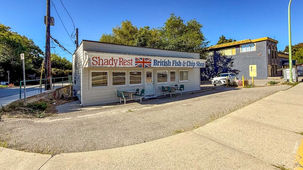 1359 Sutherland Av, Kelowna, BC for sale - Building Photo - Image 2 of 10