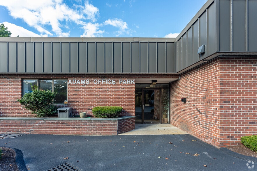 44 Adams St, Braintree, MA à louer - Photo du bâtiment - Image 3 de 14