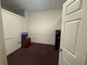 25270 Bernwood Dr, Bonita Springs, FL for lease Building Photo- Image 1 of 4