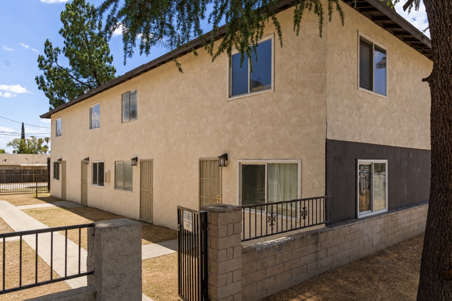 221 E 19th St, San Bernardino, CA for sale - Building Photo - Image 2 of 6