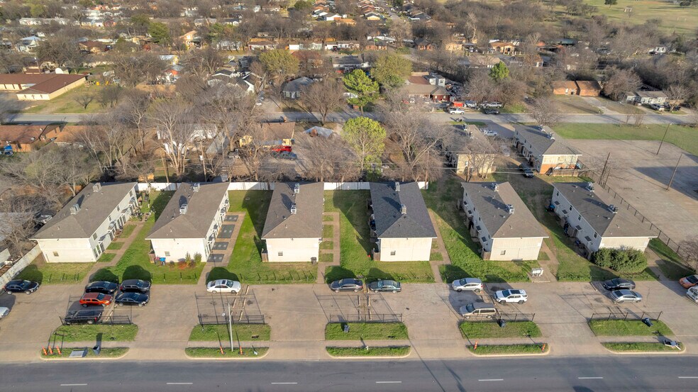 4936 Flamingo Rd, Fort Worth, TX à vendre - Photo du bâtiment - Image 3 de 19