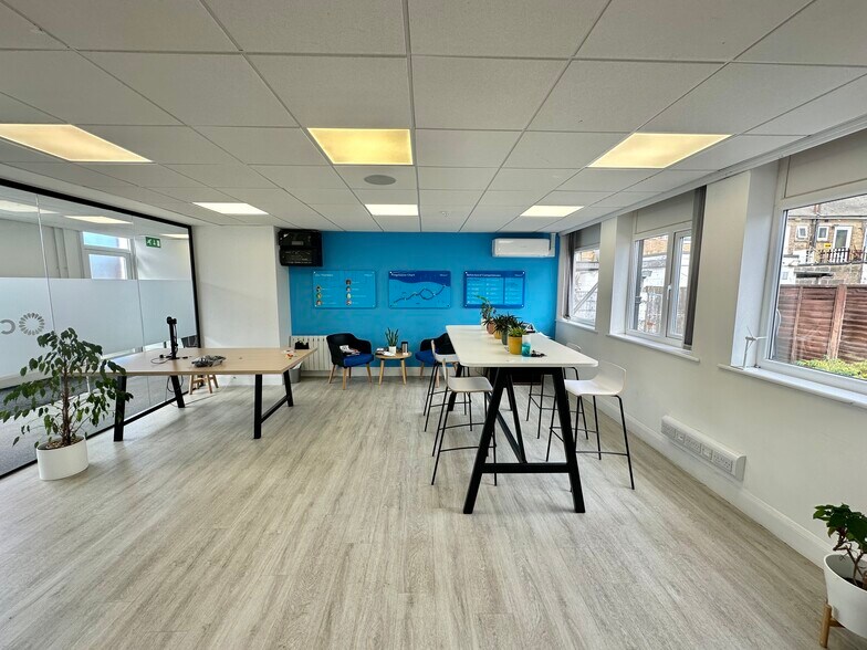 Bryant Road, Poole à vendre - Photo du bâtiment - Image 2 de 13