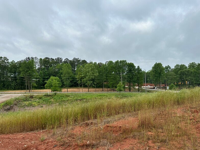 2871 University, Auburn, AL à vendre - Photo du bâtiment - Image 3 de 4