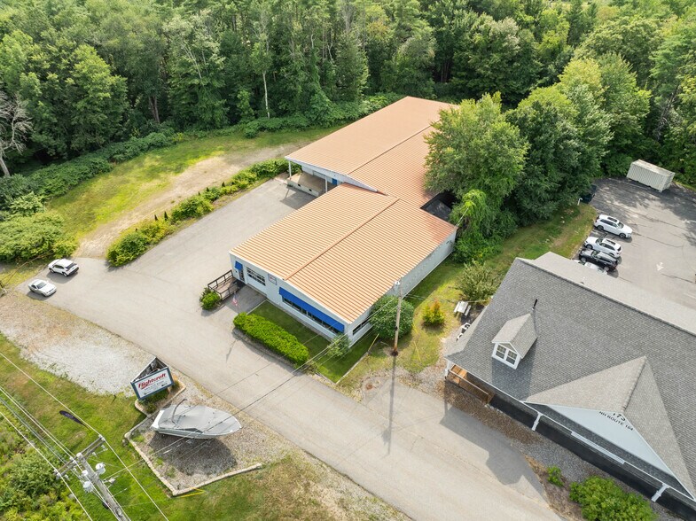 177 NH Route 104, Meredith, NH à louer - Photo du bâtiment - Image 2 de 47