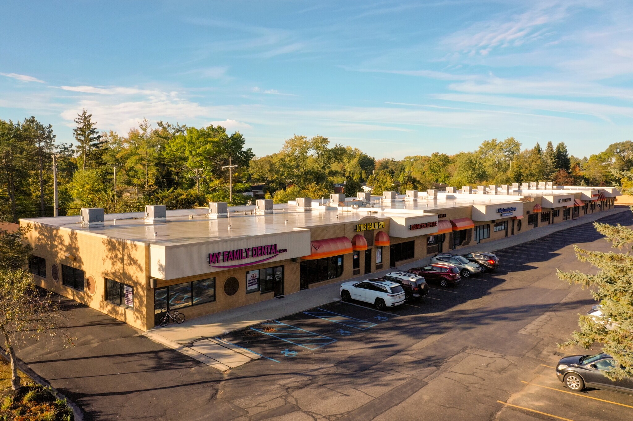 24033-24099 Meadowbrook Rd, Novi, MI for lease Building Photo- Image 1 of 7