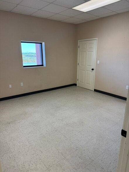 8716 W County Road 130, Midland, TX for lease - Building Photo - Image 2 of 6