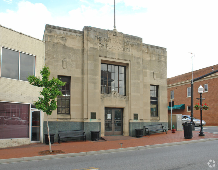 100 S Main St, Blacksburg, VA à vendre - Photo principale - Image 1 de 1