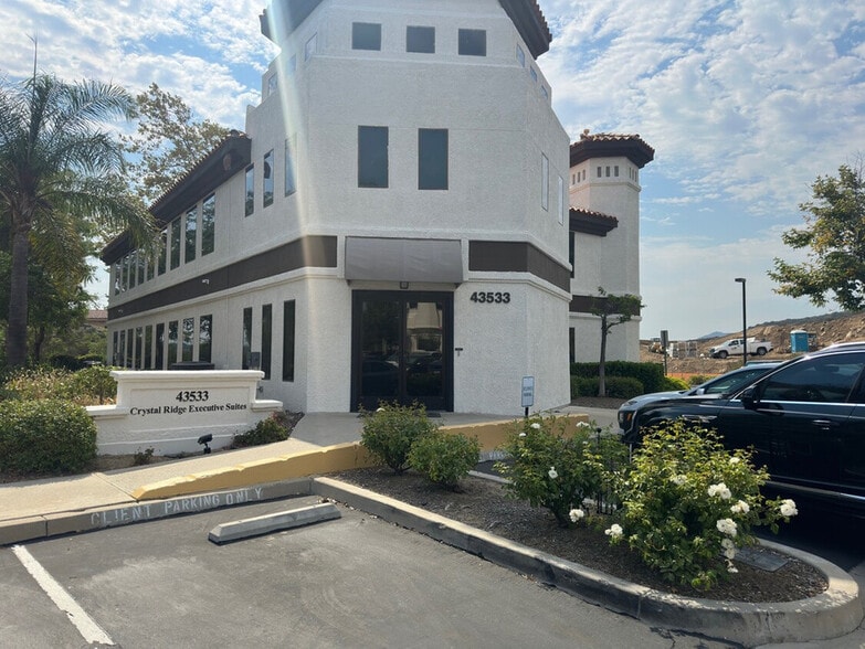 43533 Ridge Park Dr, Temecula, CA for lease - Building Photo - Image 1 of 6