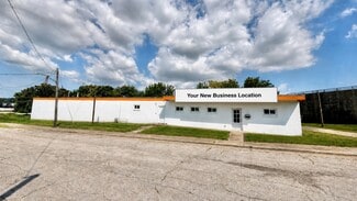 More details for 707 N Lumber St, Bloomington, IL - Industrial for Sale