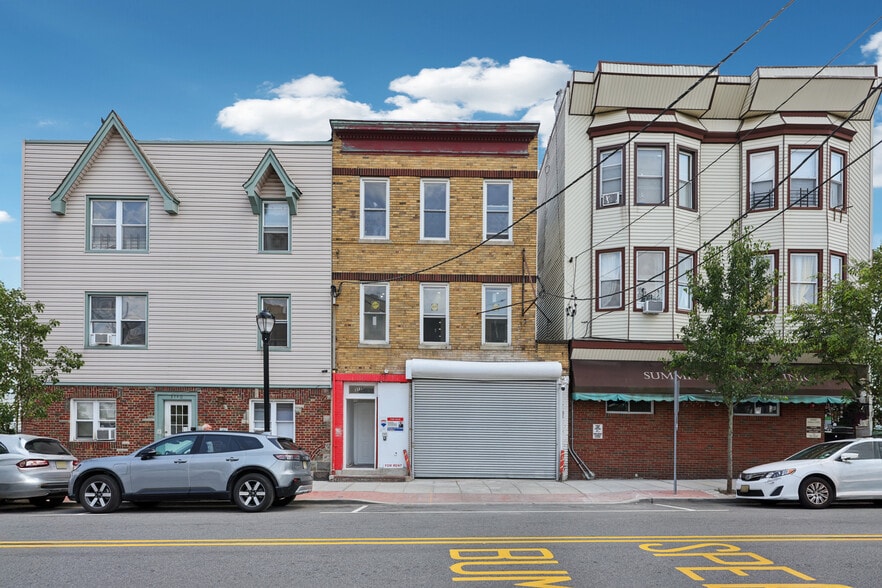 3136 Summit Ave, Union City, NJ for sale - Building Photo - Image 1 of 14