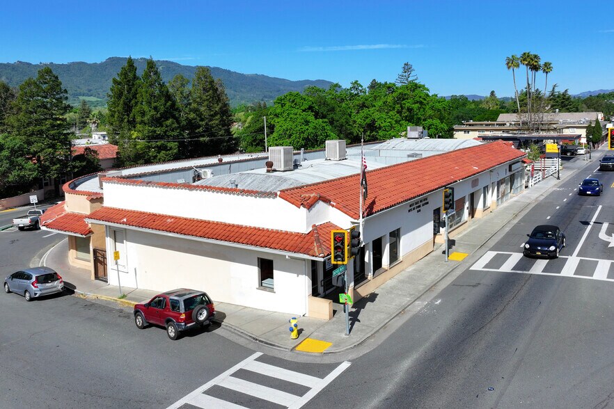 22 Boyes Blvd, Boyes Hot Springs, CA à vendre - Photo du bâtiment - Image 3 de 12