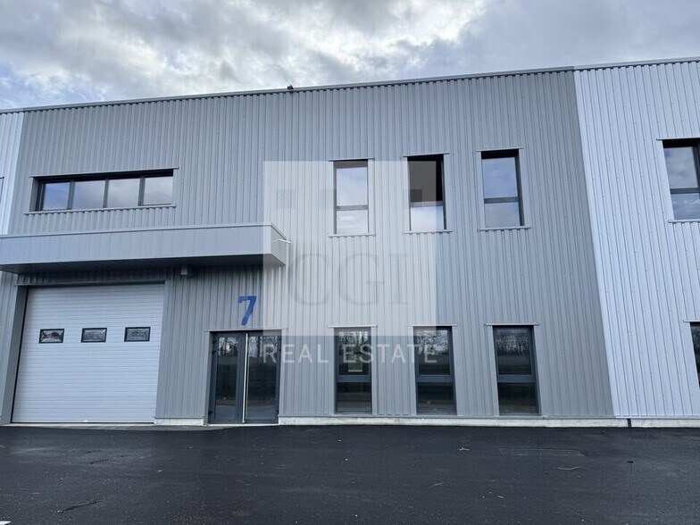 23 Petite Rue De La Plaine, Bourgoin-Jallieu à louer - Photo du bâtiment - Image 2 de 12