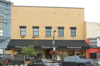 522 S Main St, Elkhart, IN à louer Photo du bâtiment- Image 2 de 16