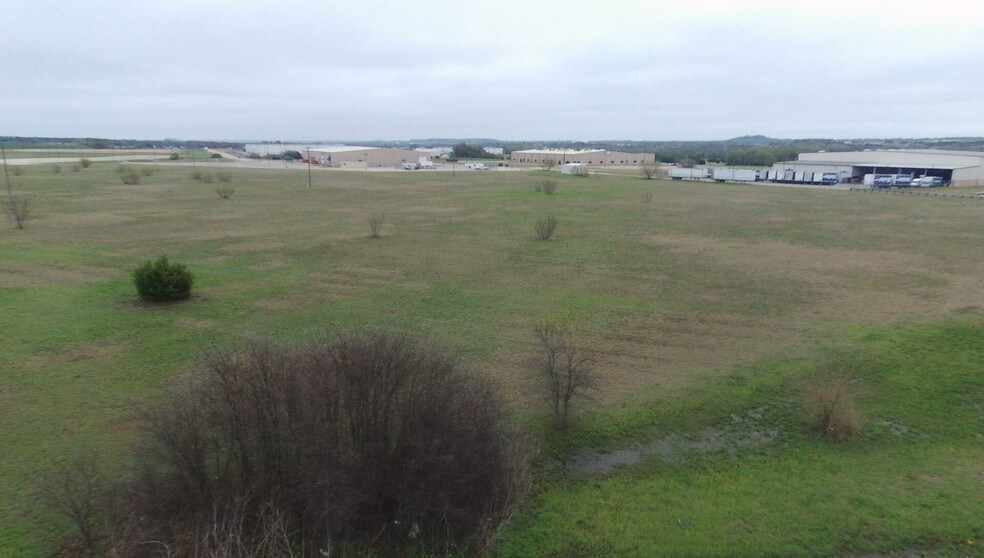 709 Swanner Loop, Killeen, TX à louer - Photo du bâtiment - Image 1 de 8