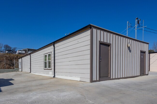 More details for 1443 Elm Hill Pike, Nashville, TN - Industrial for Lease