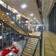 66 Chemin Du Moulin Carron, Dardilly à louer Photo intérieure- Image 2 de 4