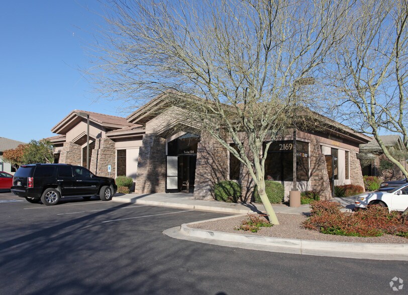2169 E Warner Rd, Tempe, AZ à vendre - Photo du bâtiment - Image 1 de 27