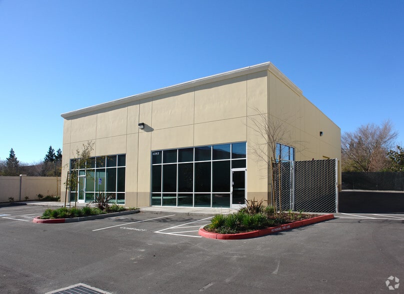 4017 Vista Park Ct, Sacramento, CA for sale - Building Photo - Image 3 of 6