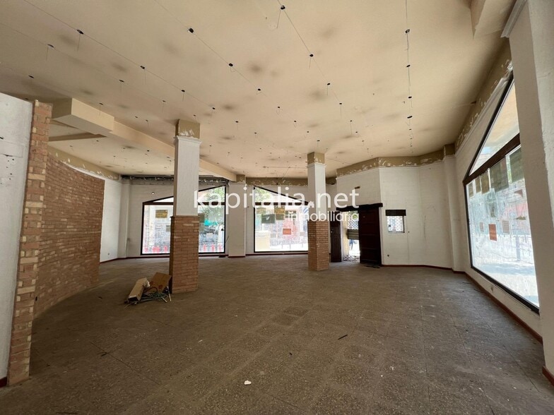 Retail in Ontinyent, Valencia for lease - Building Photo - Image 1 of 7