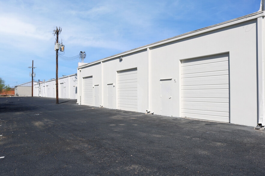 8001 Mainland Dr, San Antonio, TX for lease - Building Photo - Image 3 of 10
