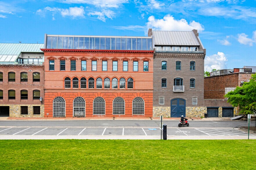 110 S Union St, Alexandria, VA à vendre - Photo du bâtiment - Image 3 de 25