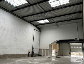 4 Rue De Champfleuri, Vaires-sur-Marne for lease Interior Photo- Image 1 of 2