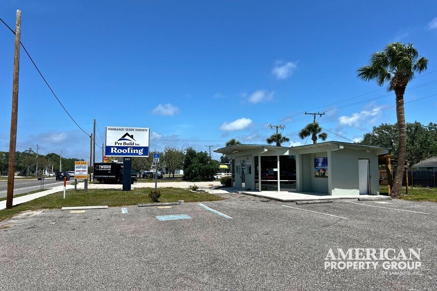240 N Tamiami Trl, Osprey, FL à vendre - Photo du bâtiment - Image 2 de 10