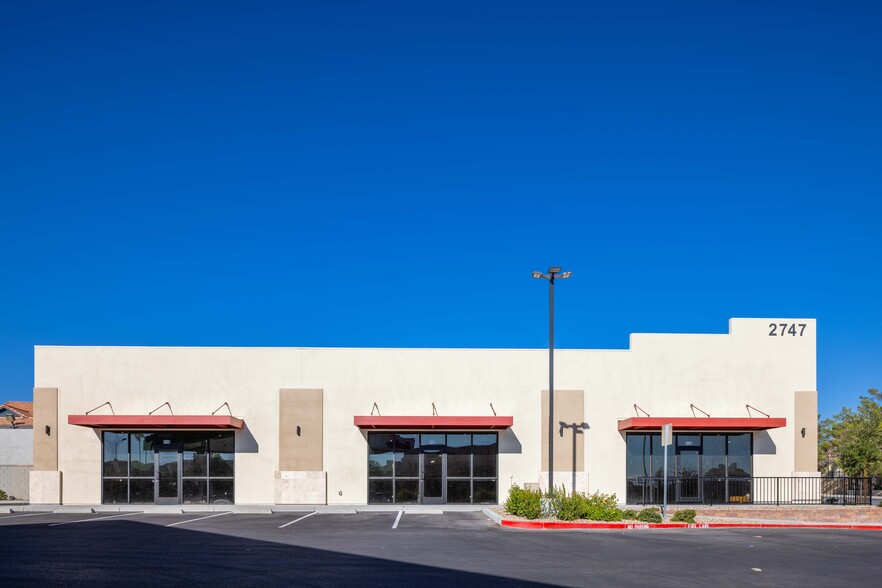 2747 N Rainbow Blvd, Las Vegas, NV for lease - Building Photo - Image 1 of 7