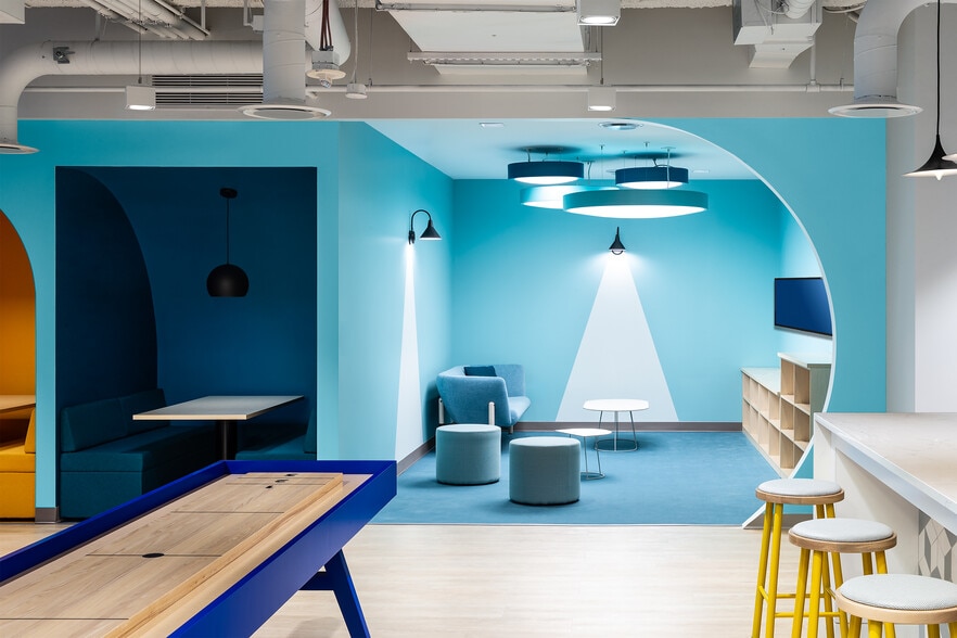 5635 Fishers Ln, Rockville, MD for lease - Building Photo - Image 1 of 5