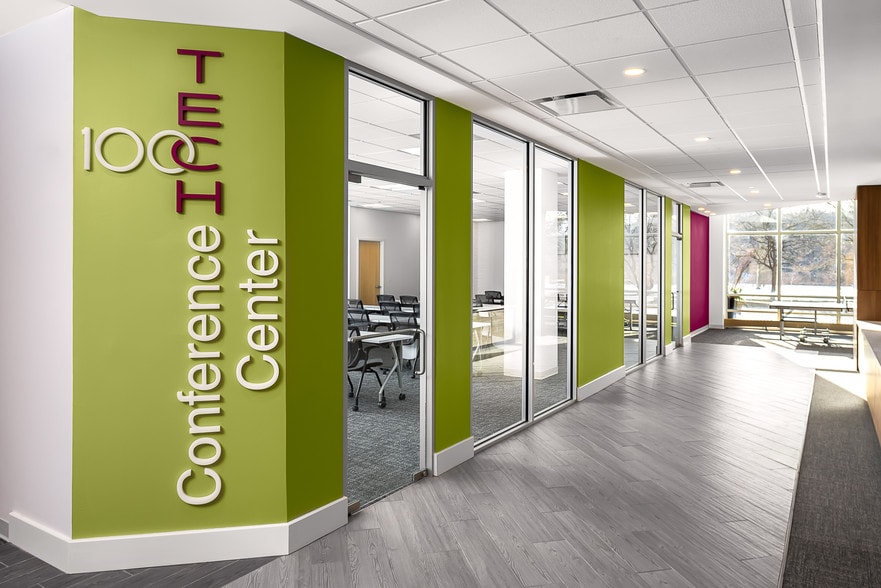 100 Technology Center Dr, Stoughton, MA for lease - Interior Photo - Image 2 of 10