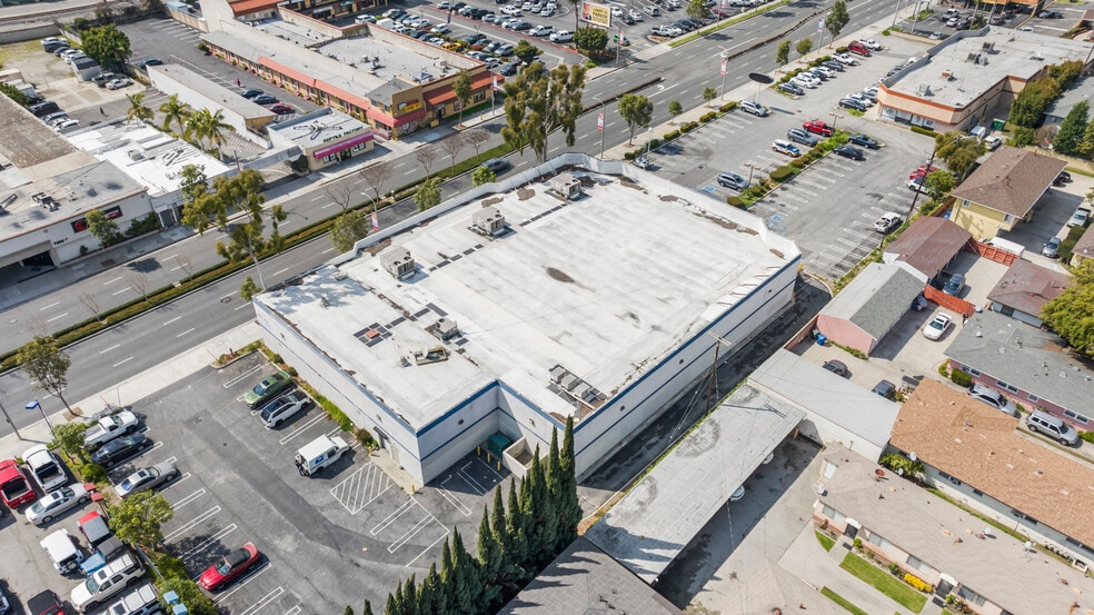 7859 Firestone Blvd, Downey, CA for lease - Building Photo - Image 3 of 27