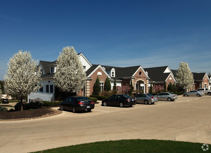 5455 Detroit Rd, Sheffield Village, OH à louer - Photo principale - Image 1 de 4