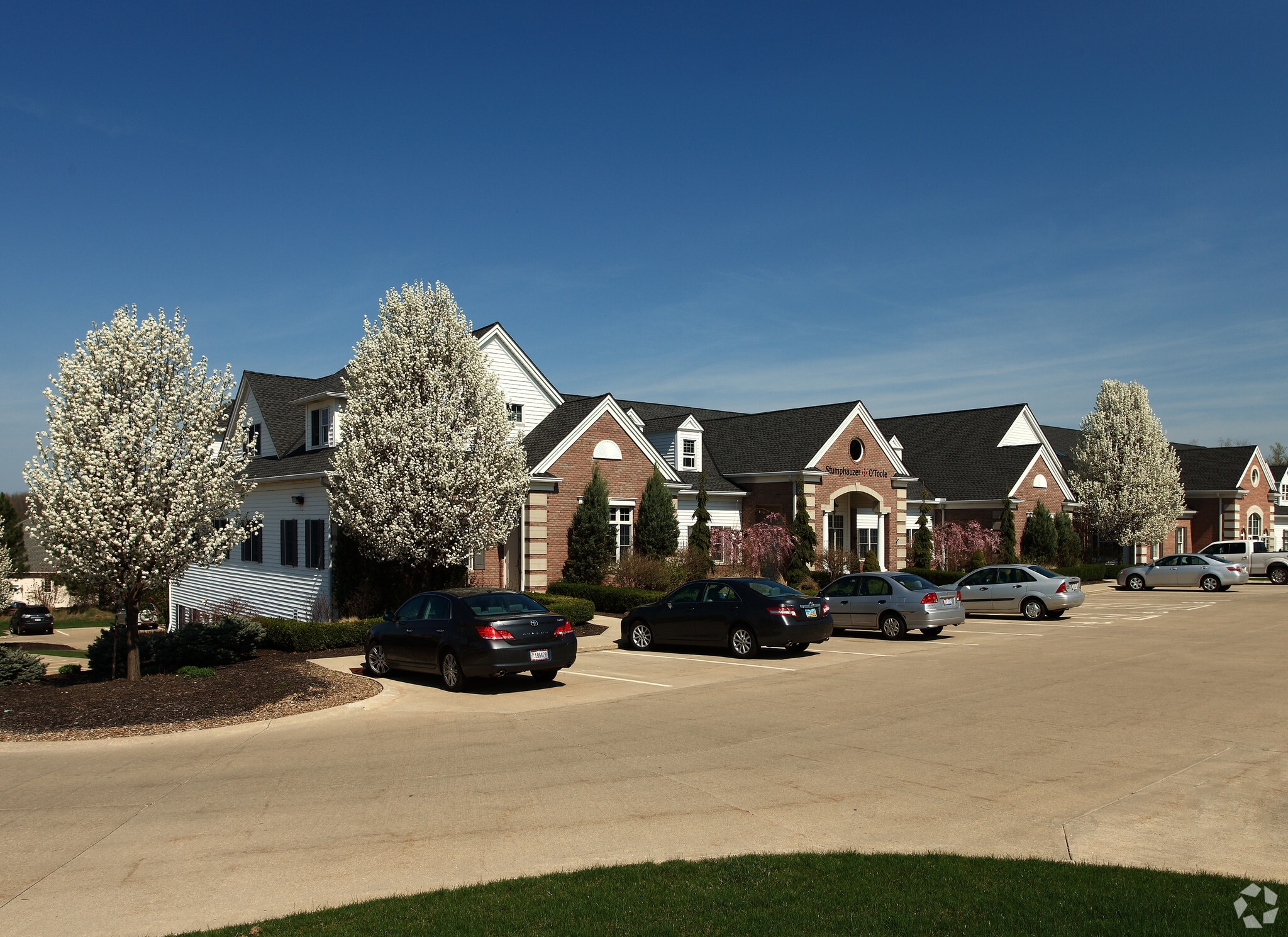 5455 Detroit Rd, Sheffield Village, OH for lease Primary Photo- Image 1 of 5