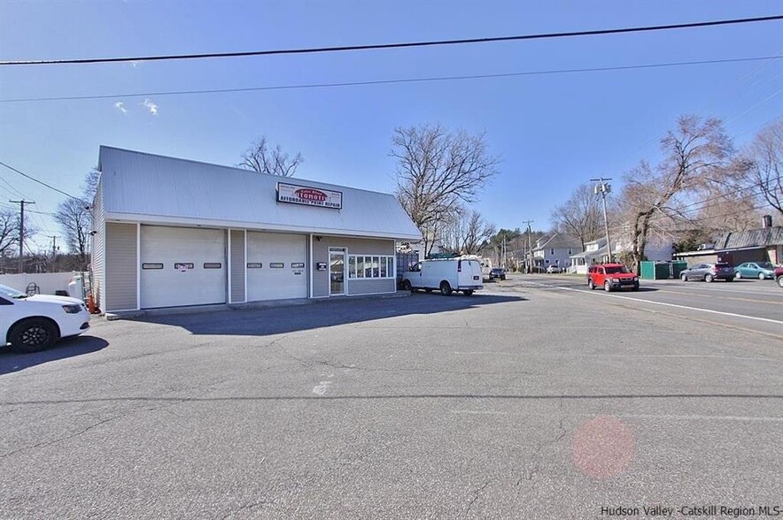 365 S Wall St, Kingston, NY for sale - Building Photo - Image 1 of 1