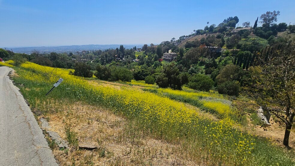 948 Picaacho Dr, La Habra Heights, CA for sale - Building Photo - Image 2 of 16