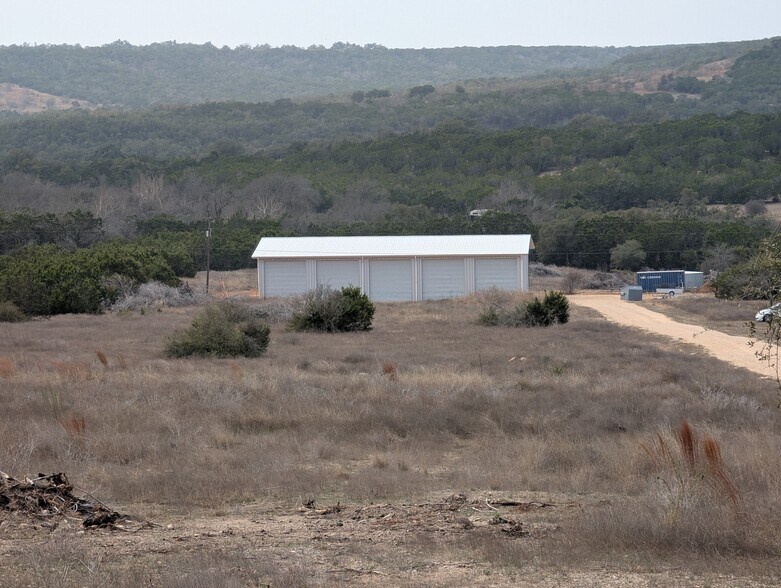 25802 Ranch Rd, Leander, TX à vendre - Photo du bâtiment - Image 2 de 11