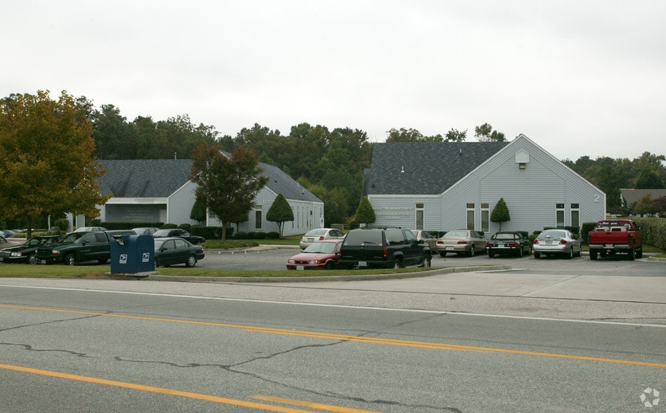 12725 Mcmanus Blvd, Newport News, VA for lease - Building Photo - Image 2 of 10