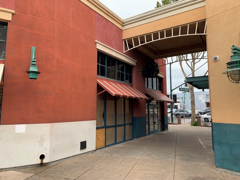 22555 Mission Blvd, Hayward, CA for lease - Building Photo - Image 3 of 7