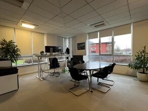 2 Rue René Caudron, Voisins-le-Bretonneux à louer Photo intérieure- Image 1 de 9