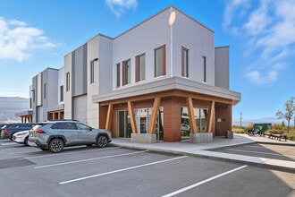 2175 Optic Crt, Kelowna, BC for lease Interior Photo- Image 1 of 11