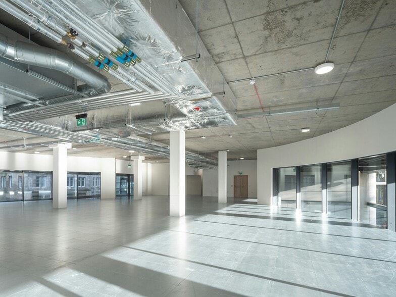 133 Fountainbridge, Edinburgh for lease - Interior Photo - Image 3 of 11