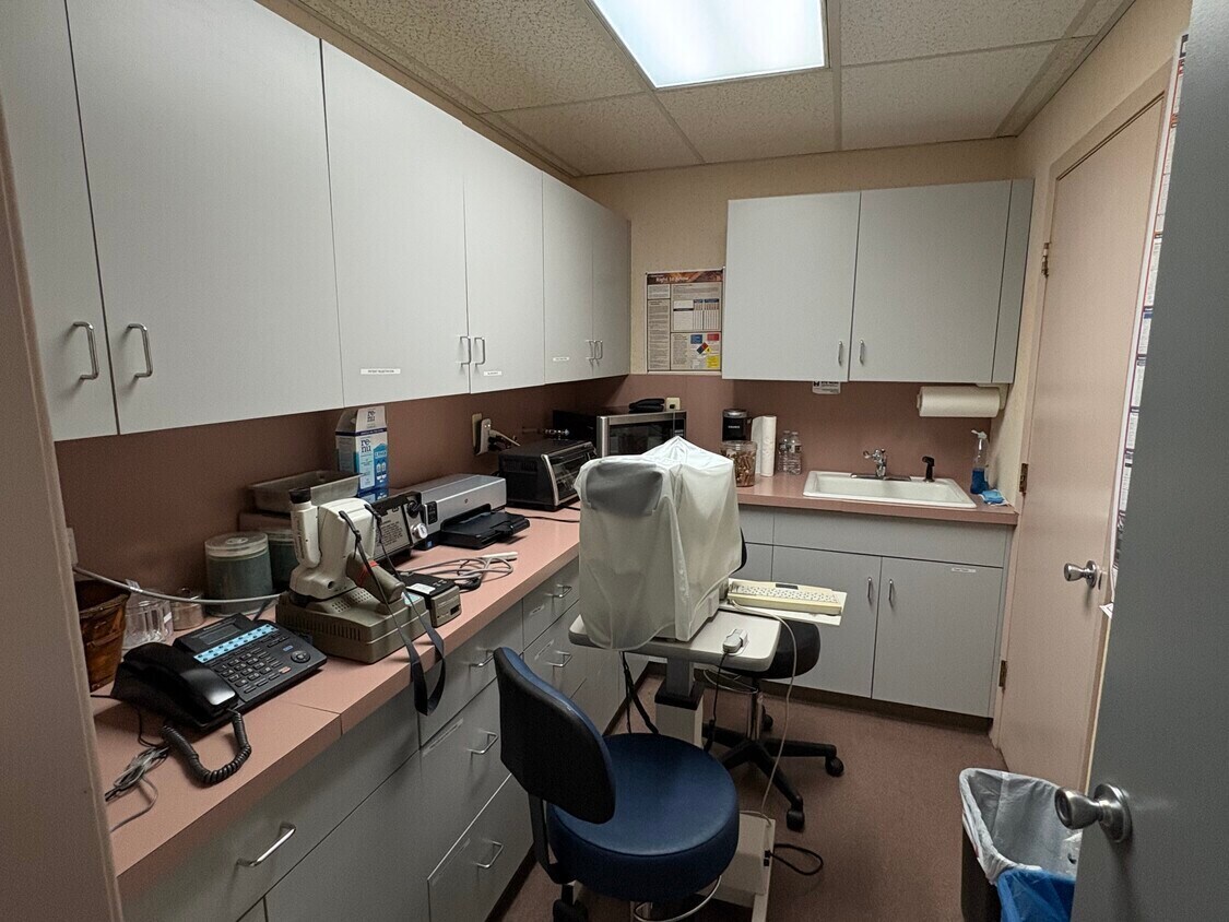 33-36 Village Ct, Hazlet, NJ 07730 - Unité 33 -  - Photo intérieure - Image 1 of 14